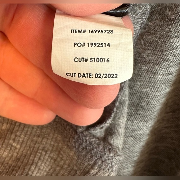 SOLD- Torrid Womens  Zip Up Hoodie Size 4 Plus Size Solid Grey Design Hood Full - Picture 6 of 6